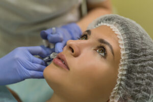 увеличить губы Николаев